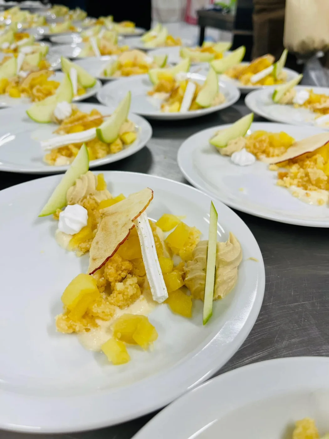 Buffet froid dressé pour une réception